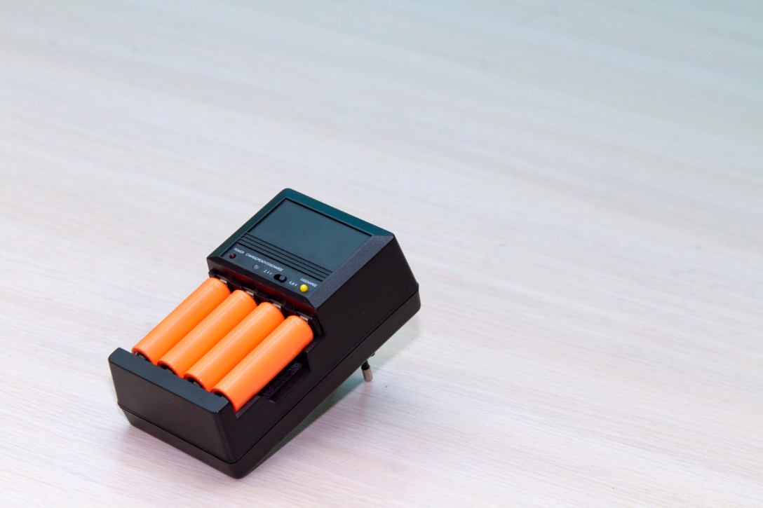 9.6 V Battery Charger